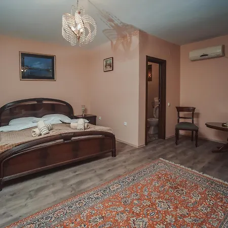 1880 Apartament Carloviţ