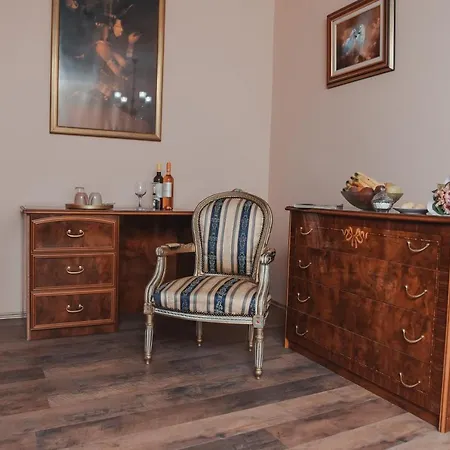 Apartament 1880 Carloviţ